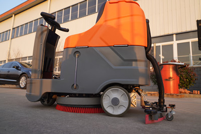 榮事達駕駛式洗地機 榮事達駕駛式洗地機.jpg